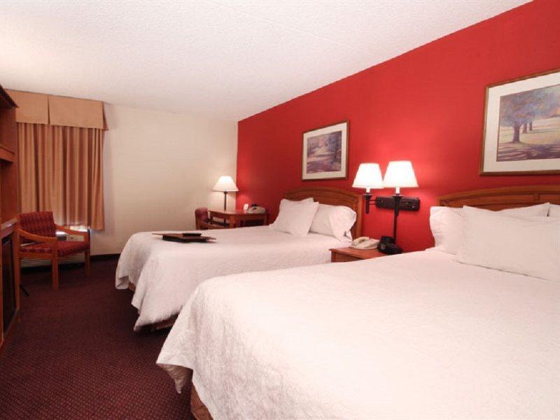 Best Western Plus Meadowlands Secaucus Exterior foto