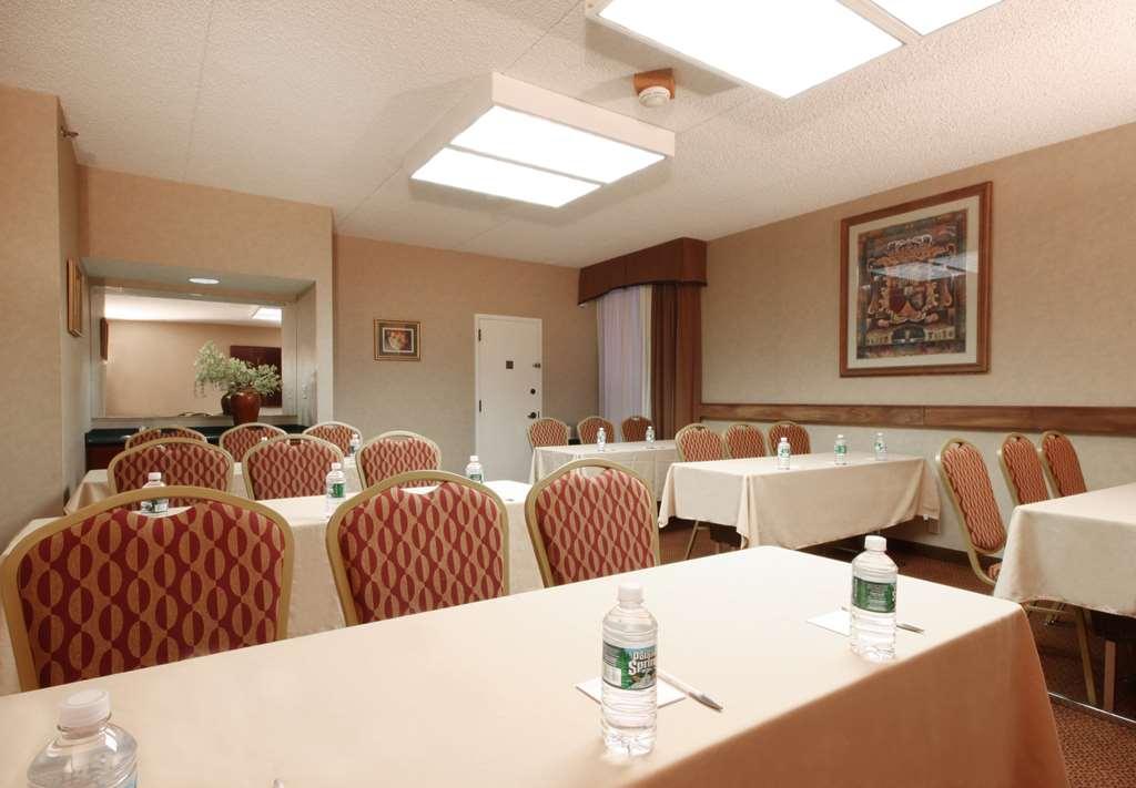 Best Western Plus Meadowlands Secaucus Facilidades foto